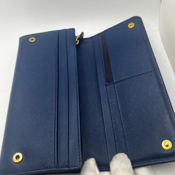 EUC Prada Saffiano Bluette Wallet - Picture 6 of 14